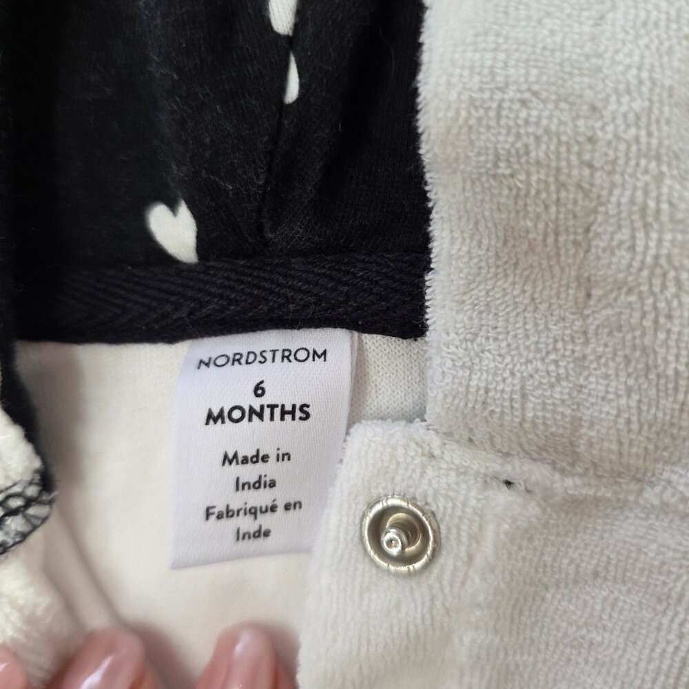 Nordstrom Baby Bear Hoodie & Heart Leggings Set | 6 Months | Cozy & Cute! 🤍🖤 - Picture 2 of 8